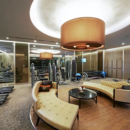 Mandarin Hotel Managed By Centre Point Bangkok Esterno foto