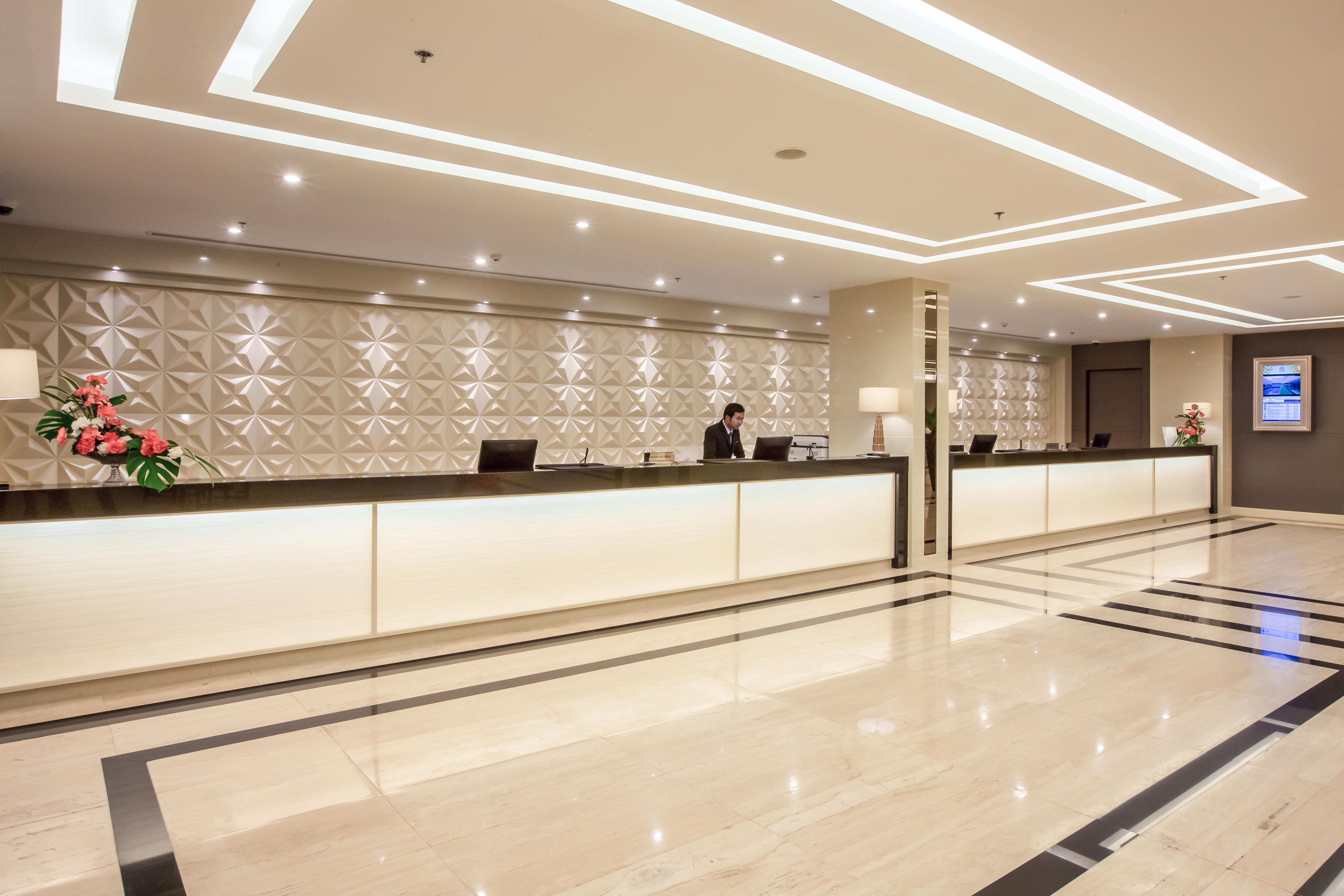 Mandarin Hotel Managed By Centre Point Bangkok Esterno foto