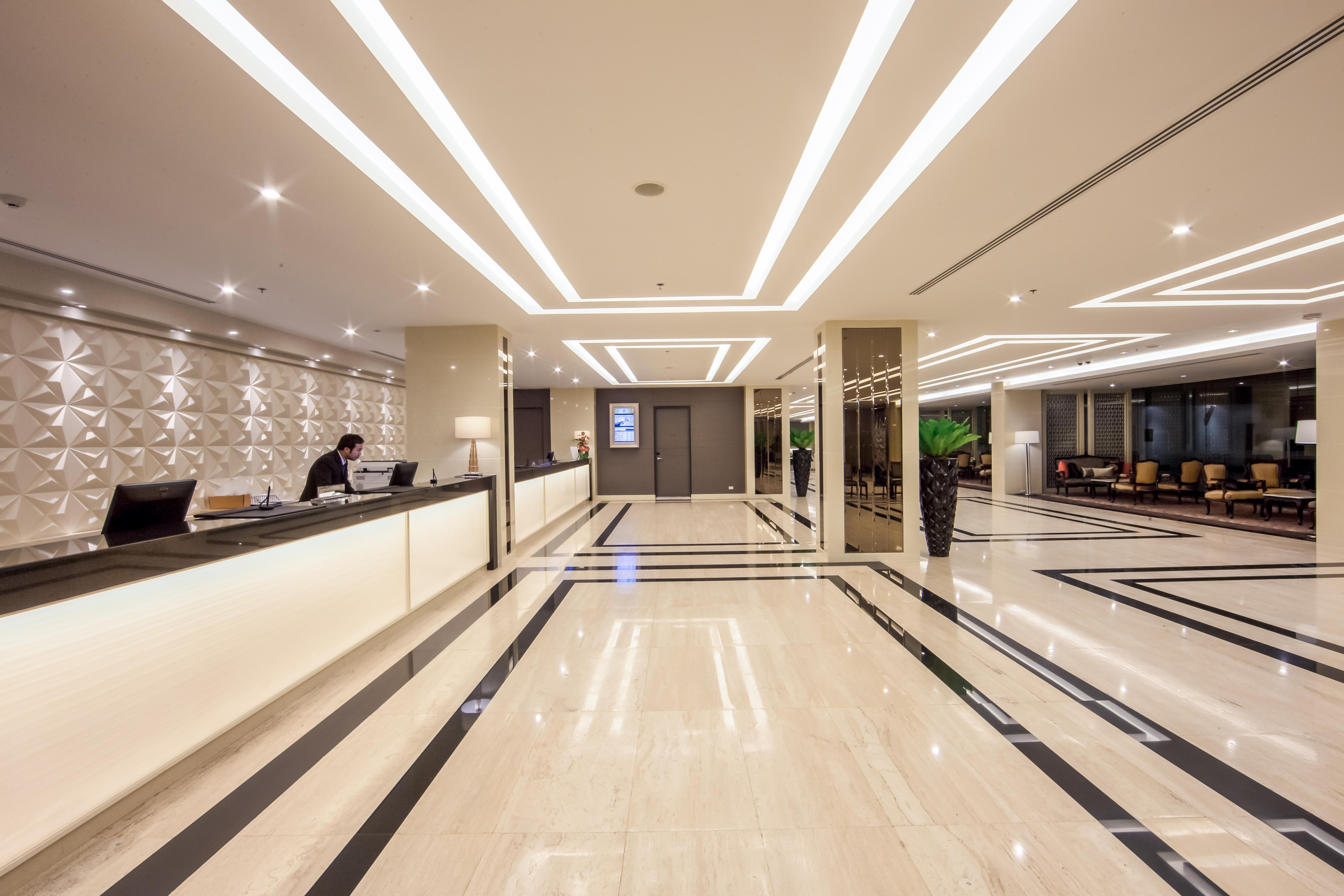 Mandarin Hotel Managed By Centre Point Bangkok Esterno foto