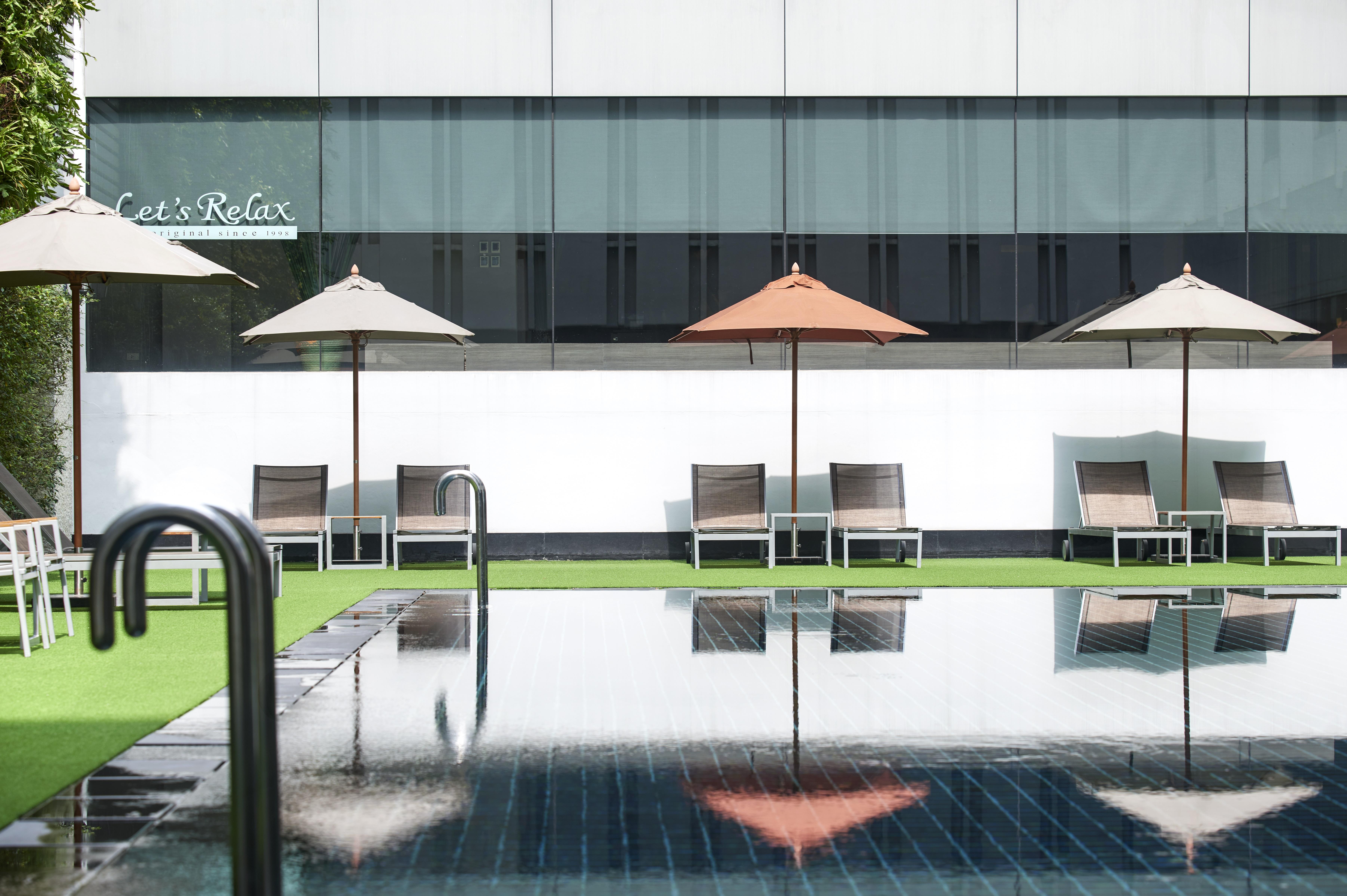 Mandarin Hotel Managed By Centre Point Bangkok Esterno foto