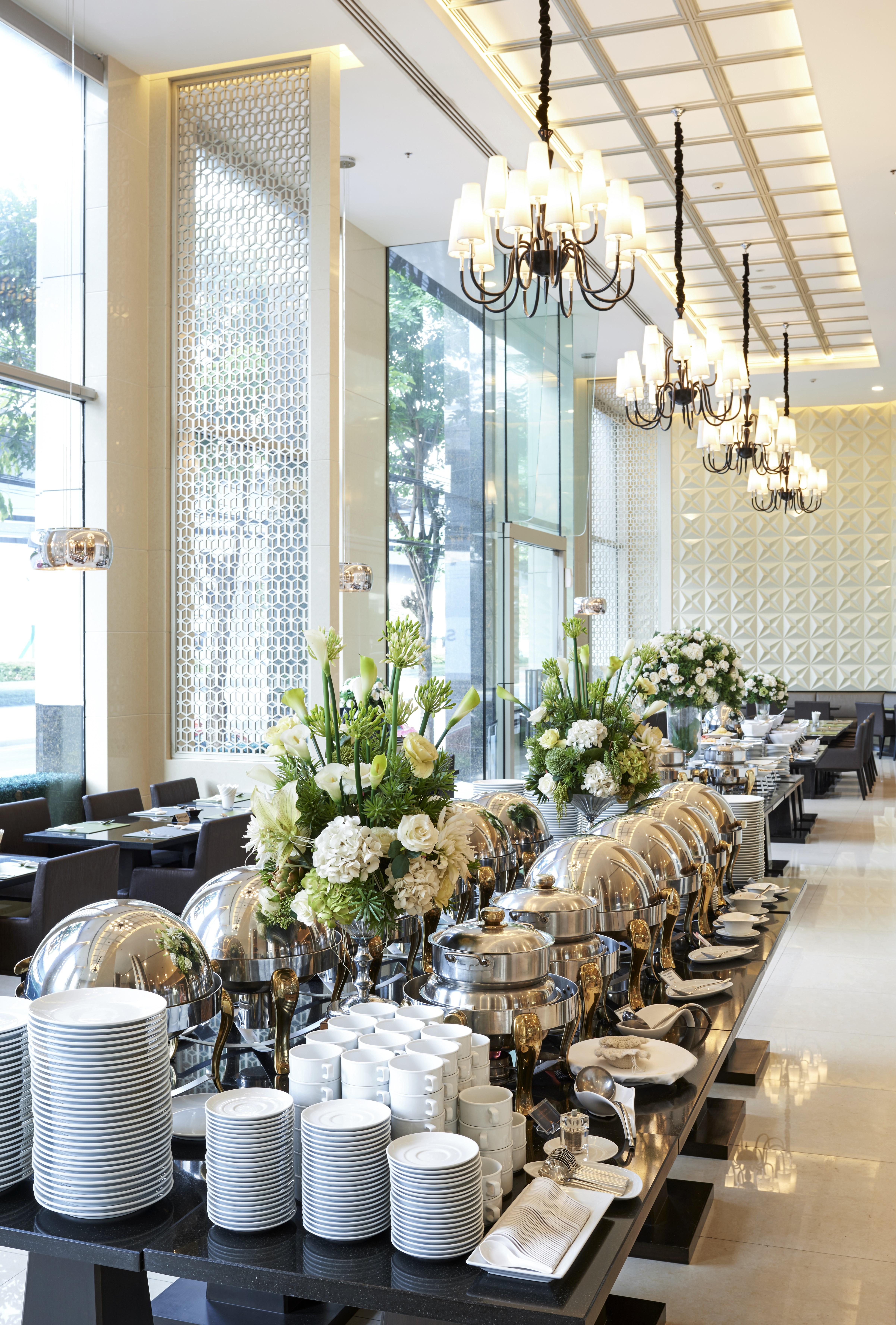 Mandarin Hotel Managed By Centre Point Bangkok Esterno foto