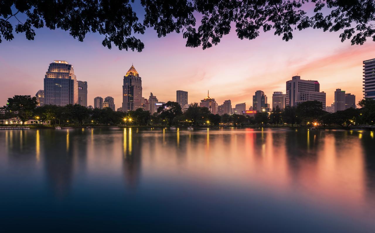 Mandarin Hotel Managed By Centre Point Bangkok Esterno foto