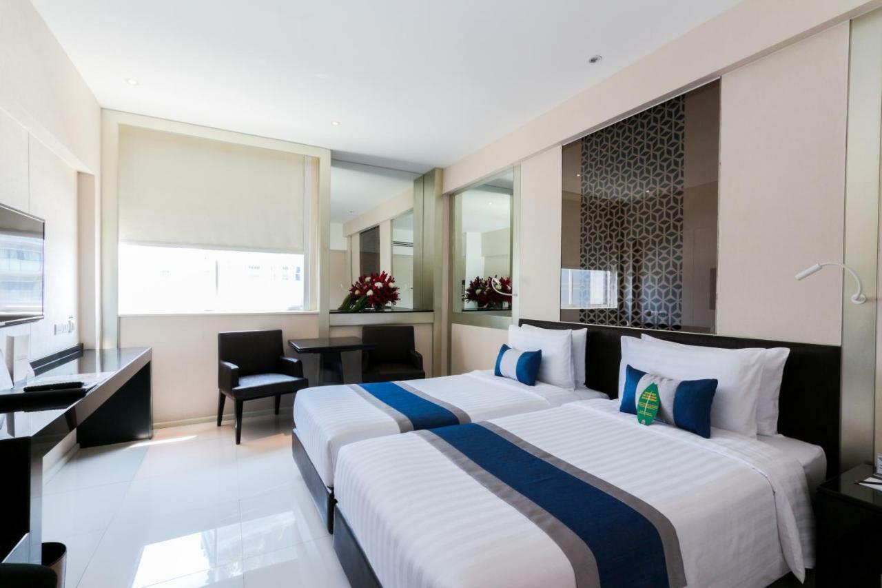 Mandarin Hotel Managed By Centre Point Bangkok Esterno foto
