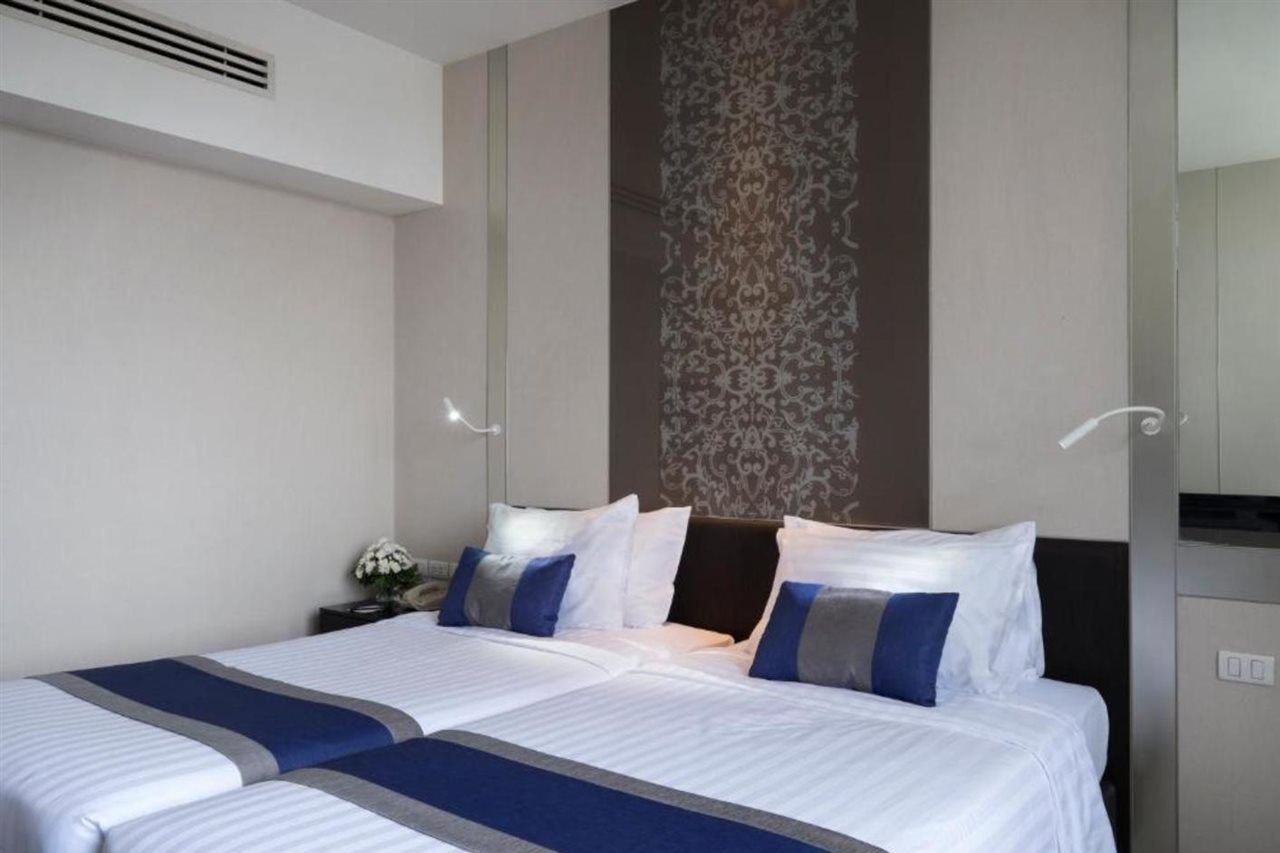Mandarin Hotel Managed By Centre Point Bangkok Esterno foto