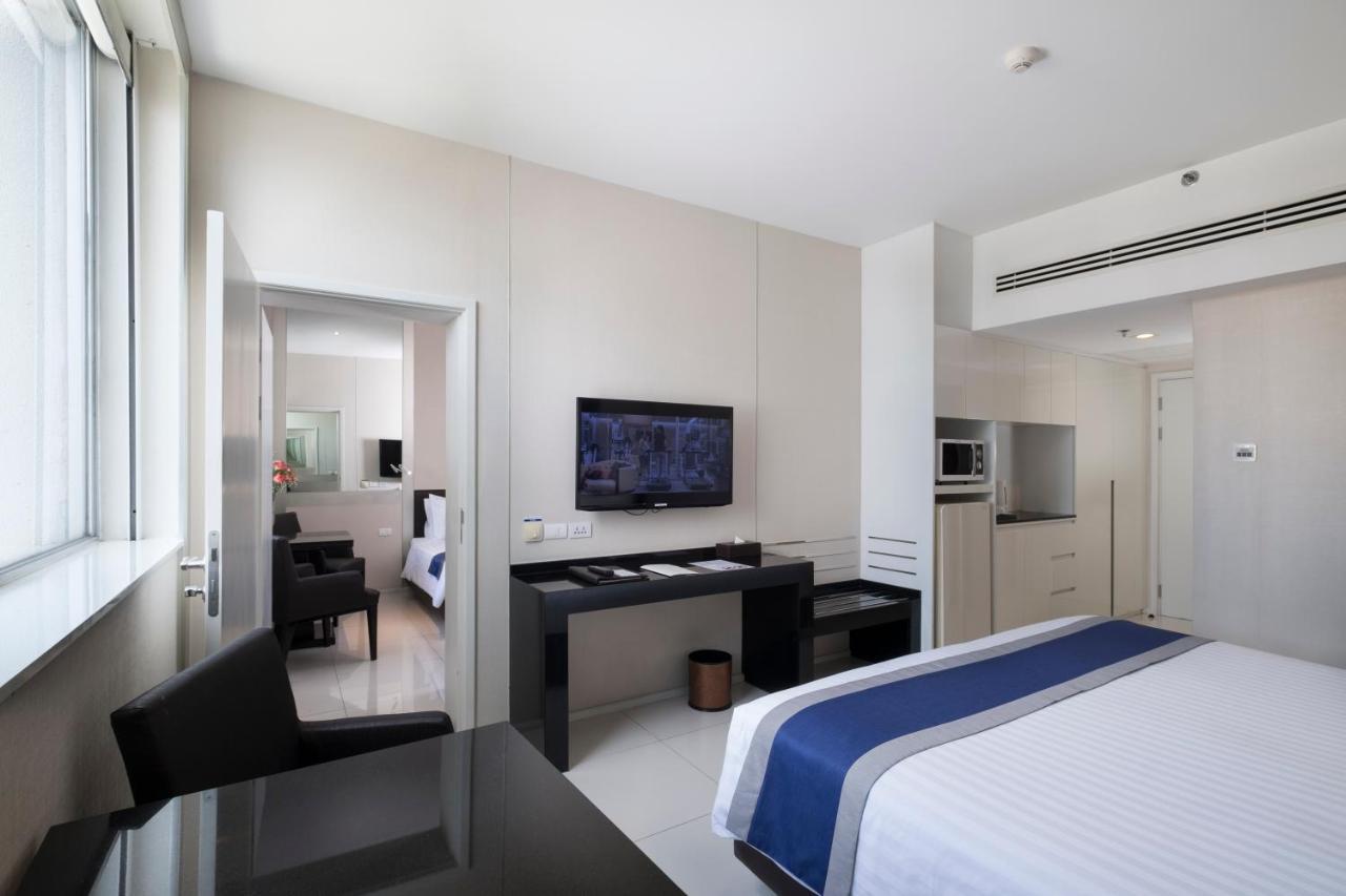 Mandarin Hotel Managed By Centre Point Bangkok Esterno foto